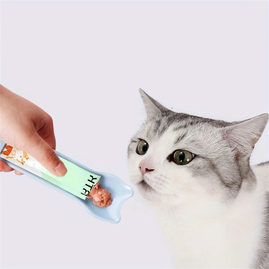 Cat Treat Squeeze Spoon – Mess-Free Wet Snack Feeder
